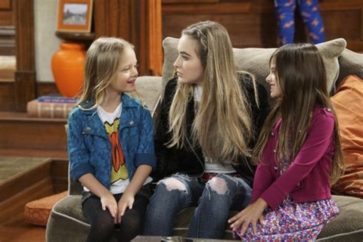 IVY GEORGE, SABRINA CARPENTER, LINDSEY LAMER – Celeb Secrets