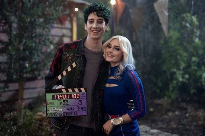 Meg Donnelly and Milo Manheim Take You Behind-the-Scenes of “We Got This” from ‘Zombies 2’ – Celeb Secrets